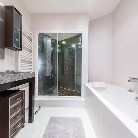 Apartment Rue Le Marois *